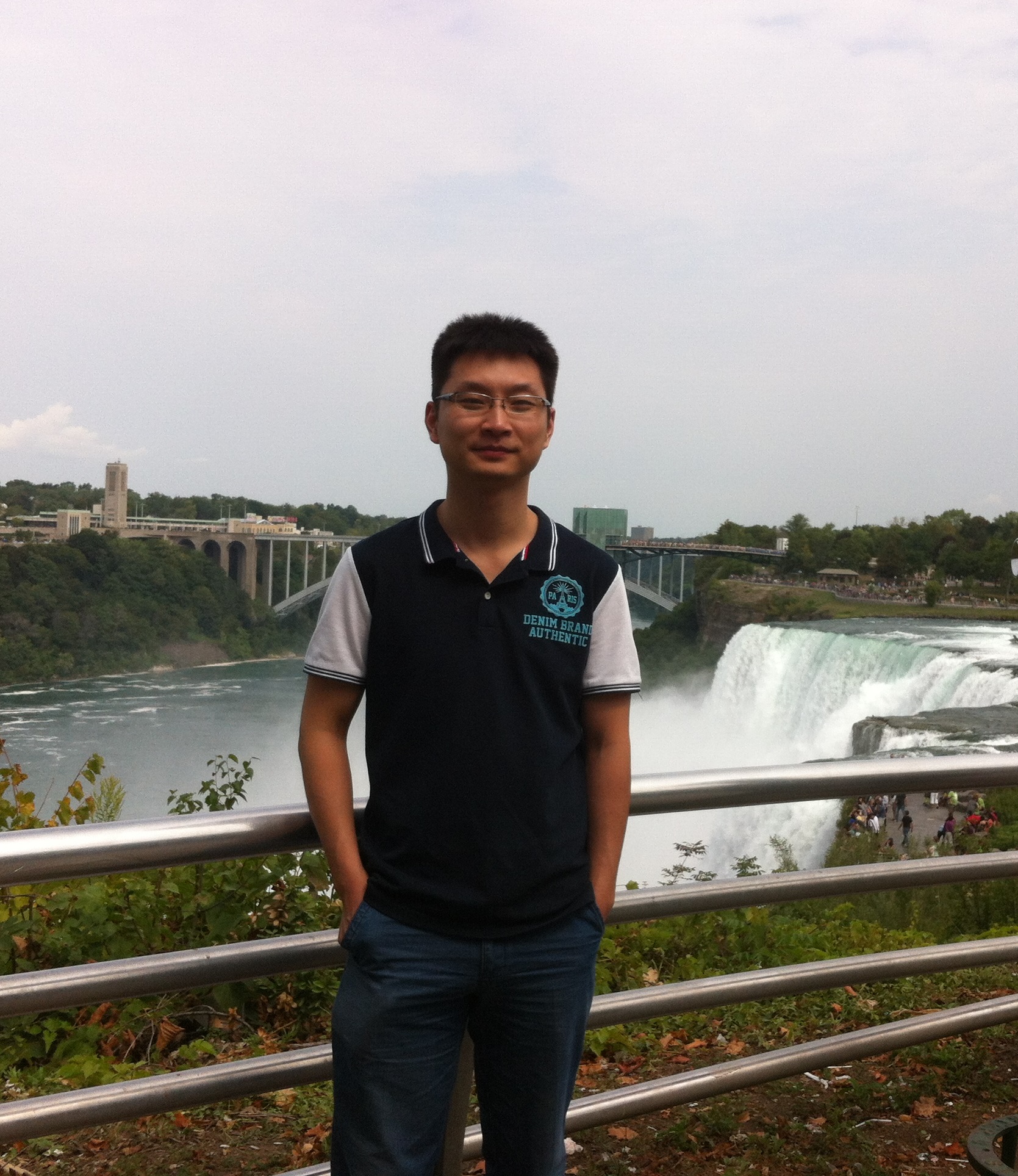 乐投网页版创新论坛第一千四百五十九讲：Ultra-cold gases---A “hot” dish of the “coldest” matter in physics