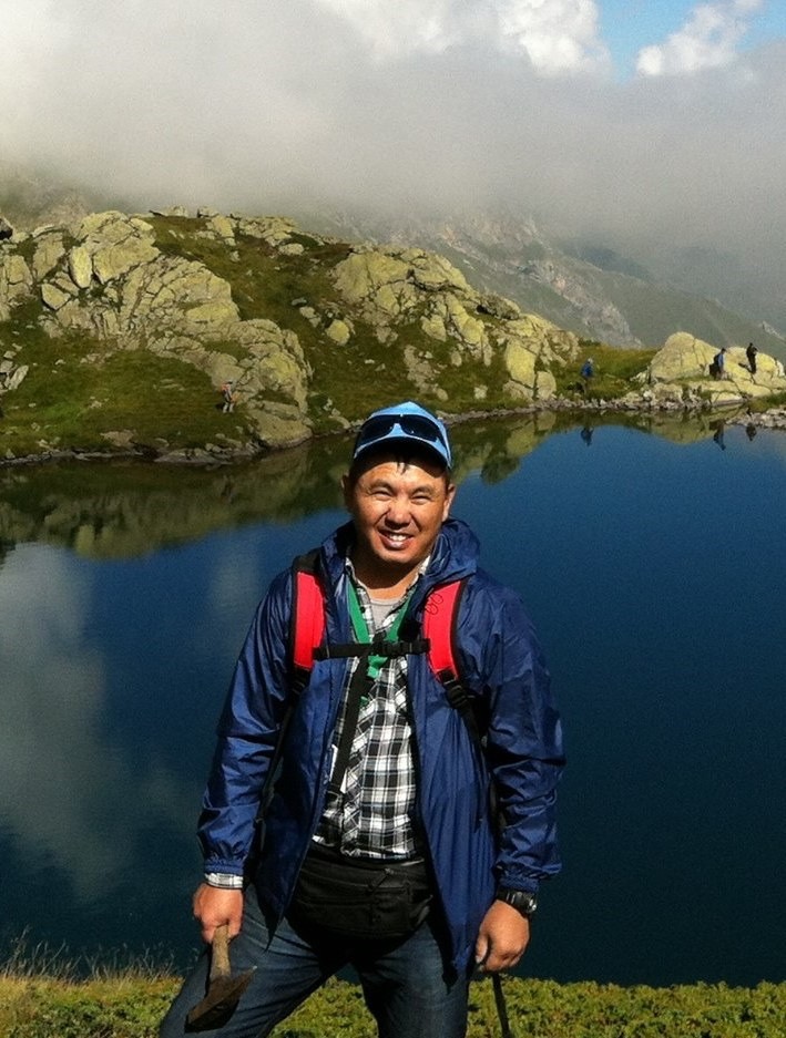 乐投网页版创新论坛第一千八百三十八讲：Tectonic evolution of the high-and ultrahigh-pressure (HP-UHP) metamorphic complexes, Kyrgyz Tianshan Mts.