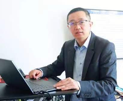乐投网页版创新论坛第一千三百九十一讲：从团簇的结构优化、逆向设计到团簇组装的能带调控