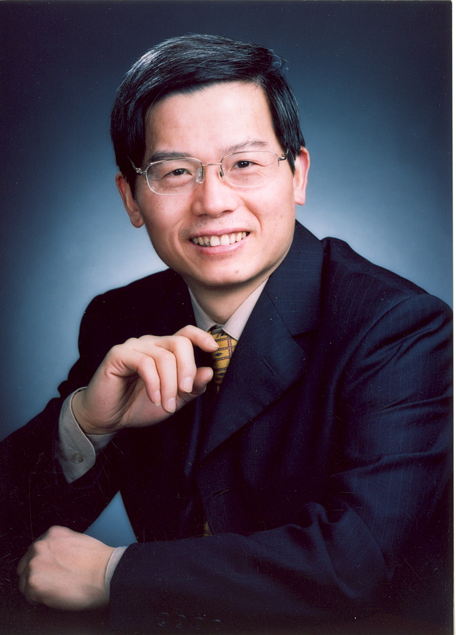 乐投网页版创新论坛第一千零七十讲：碳纳米笼——能源存储和转换的新平台