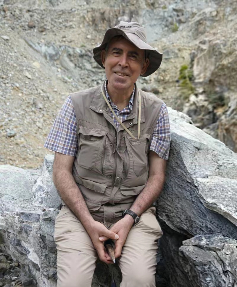 乐投网页版创新论坛第一千八百四十二讲：Records of processes for subduction initiation, slab roll-back and ophiolite genesis in Turkey: Field, geochemical and  geochronological constraints
