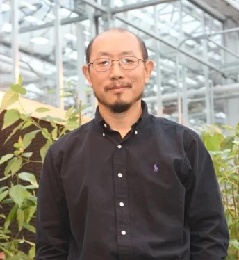 乐投网页版创新论坛第一千四百零三讲：剖析科研、论文写作与发表全过程
